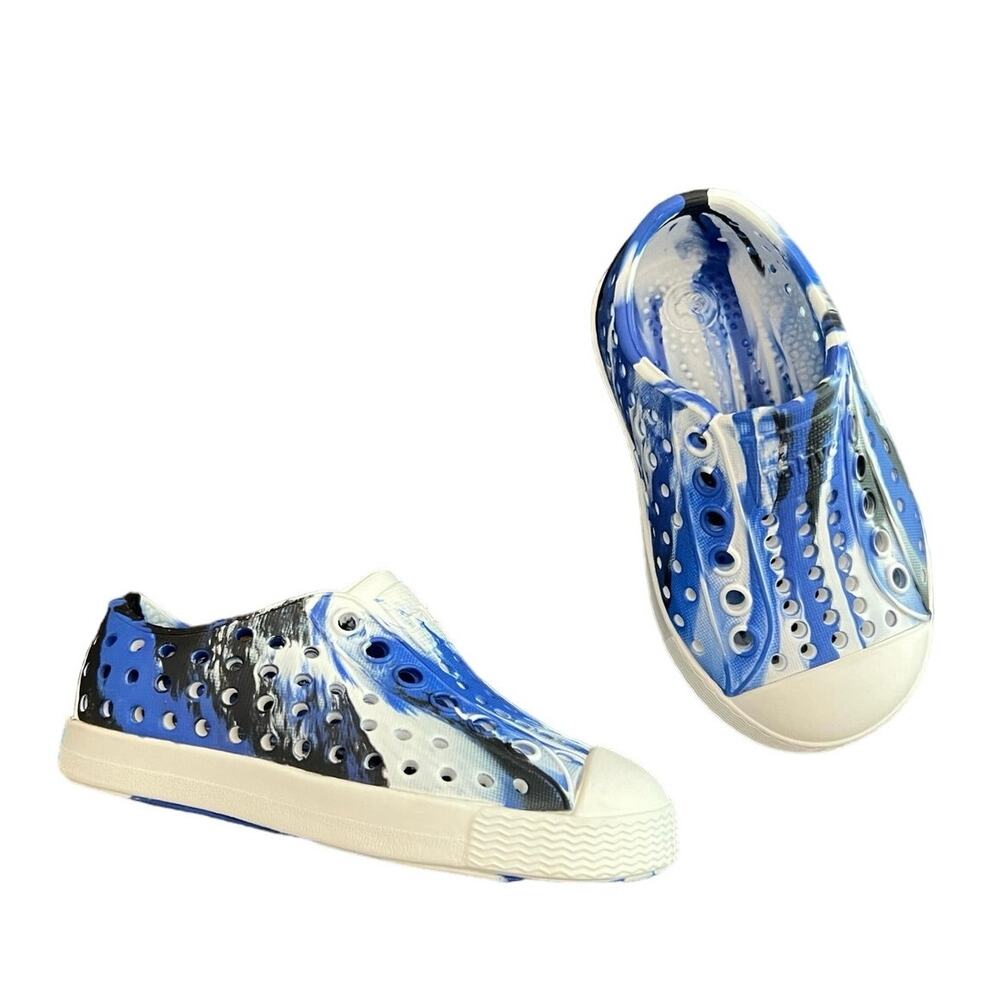 Native Jefferson Blue Black Marble Shoes size 4 toddler